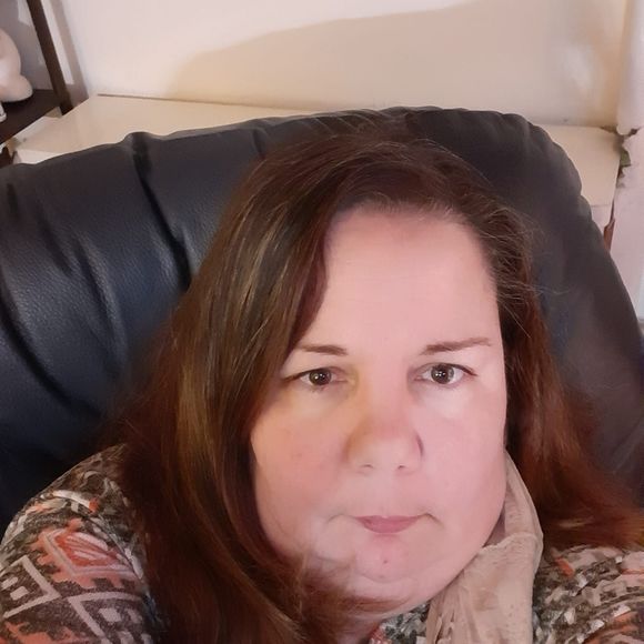 Meet your Posher, Ruth - Picture 1 of 1